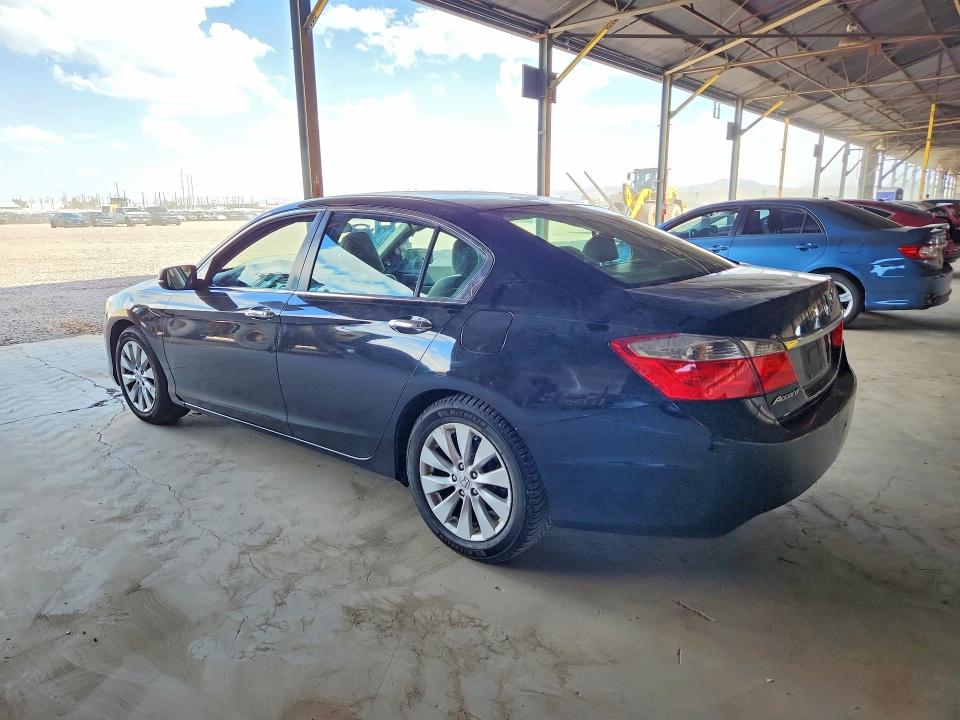 Photo 2 from auction – 2014 HONDA ACCORD with VIN 1HGCR2F71EA055174