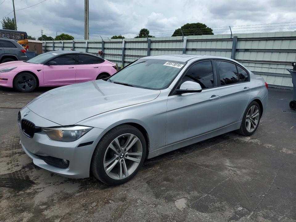 BMW 320 2016 con VIN WBA8E5G51GNT94668 - Foto de la subasta