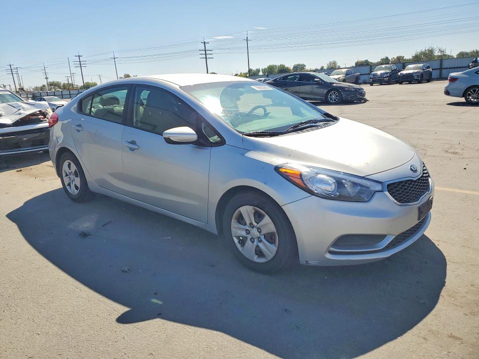 Zdjęcie 4 z aukcji – 2016 KIA FORTE z VIN KNAFK4A67G5449409
