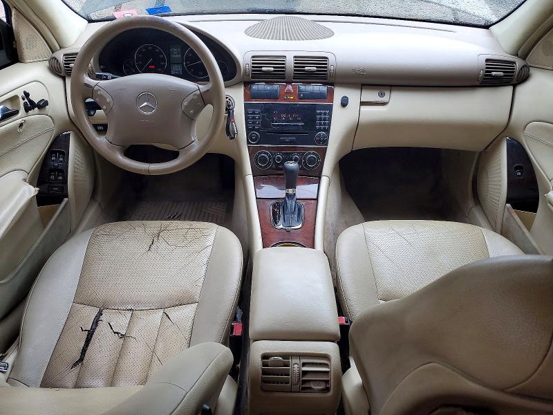 Photo 8 from auction – 2005 MERCEDES-BENZ C with VIN WDBRF81J35F718396