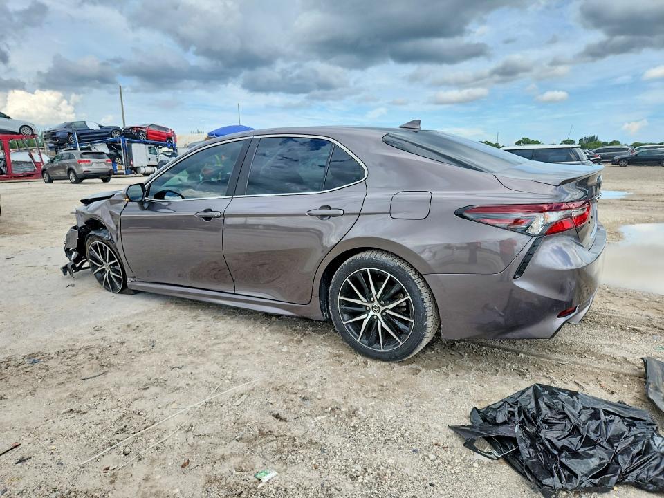 Photo 2 from auction – 2024 TOYOTA CAMRY with VIN 4T1T11AK4RU902152