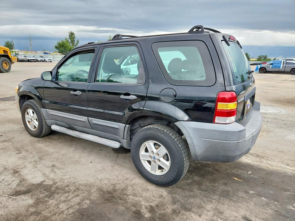 Снимка 2 от търг – 2007 FORD ESCAPE с VIN 1FMYU02Z27KB18483