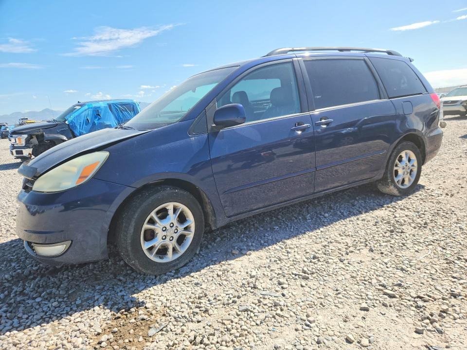 TOYOTA SIENNA 2004 with VIN 5TDBA22C24S024828 - Photo from auction