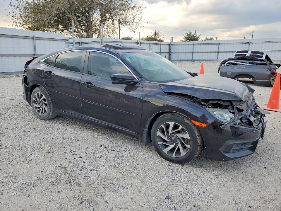 Photo 4 from auction – 2016 HONDA CIVIC with VIN 2HGFC2F75GH502060