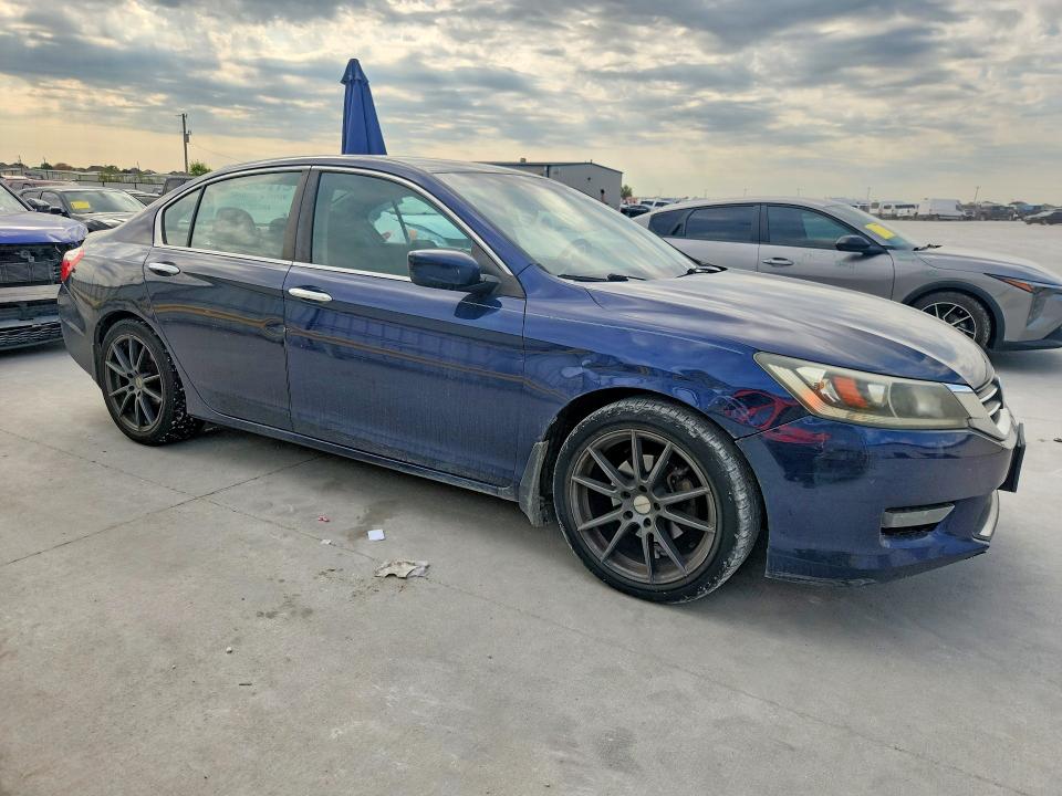 Photo 4 from auction – 2014 HONDA ACCORD with VIN 1HGCR2F52EA139230