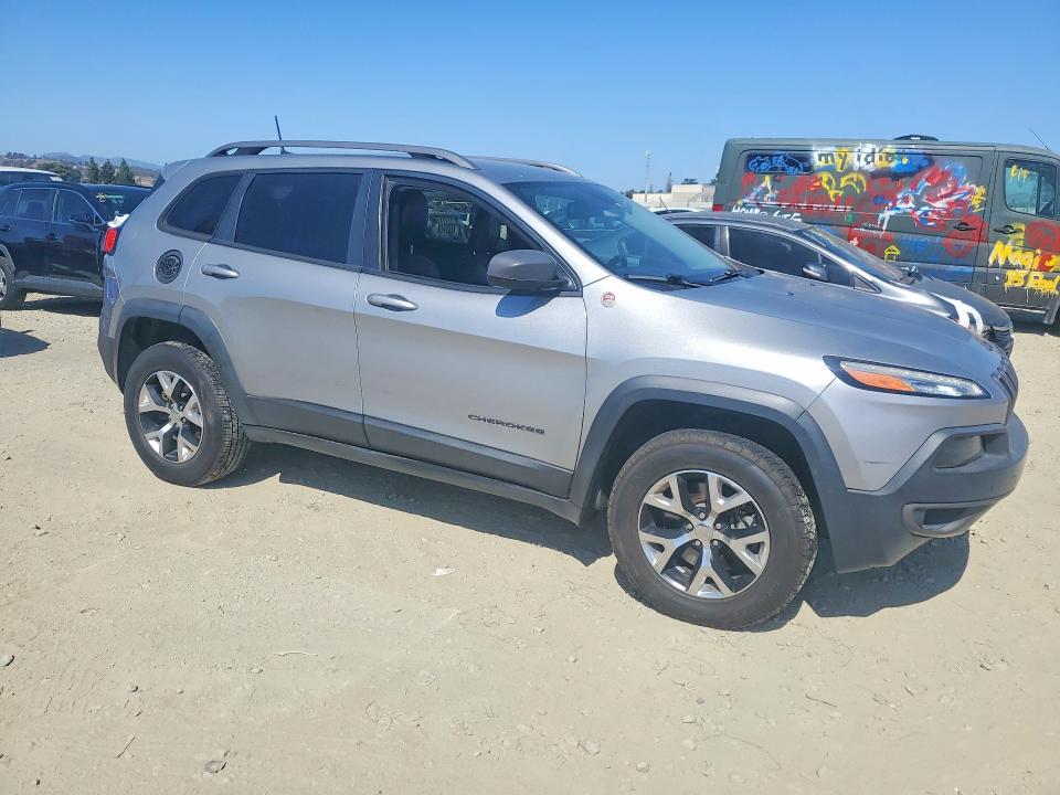 Photo 4 from auction – 2017 JEEP CHEROKEE with VIN 1C4PJMBB2HW518881