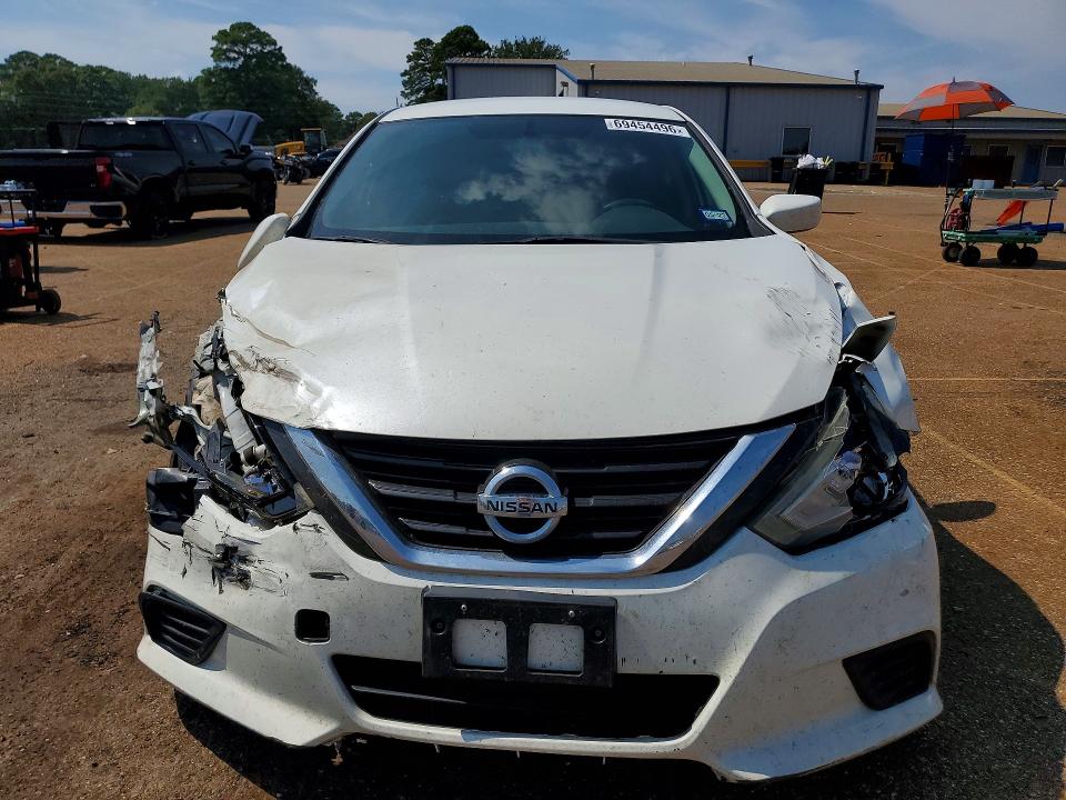 Снимка 5 от търг – 2017 NISSAN ALTIMA с VIN 1N4AL3AP1HN340402