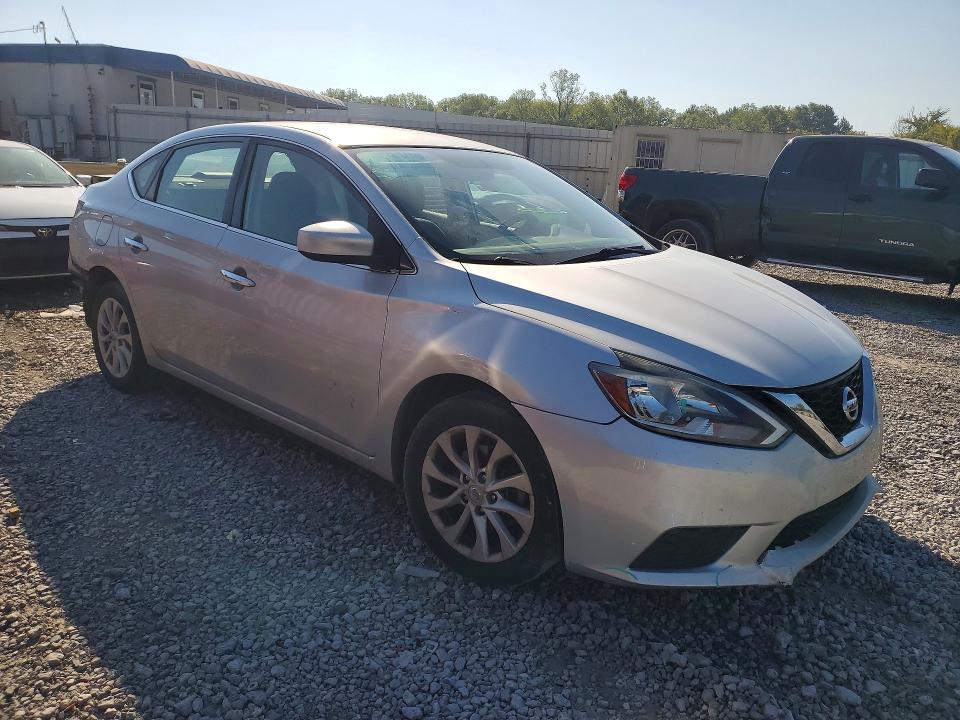 Photo 4 from auction – 2019 NISSAN SENTRA with VIN 3N1AB7AP9KL610233