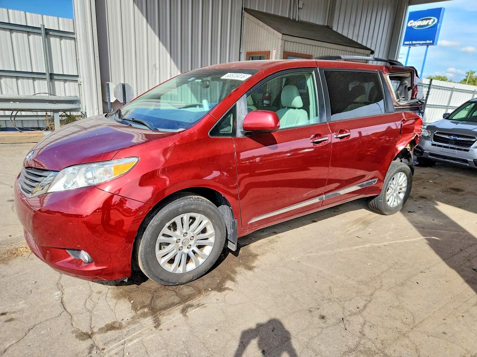 TOYOTA SIENNA 2011 with VIN 5TDYK3DC9BS147355 - Photo from auction