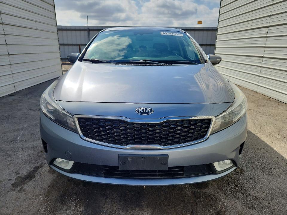 Zdjęcie 5 z aukcji – 2017 KIA FORTE z VIN 3KPFL4A77HE128789