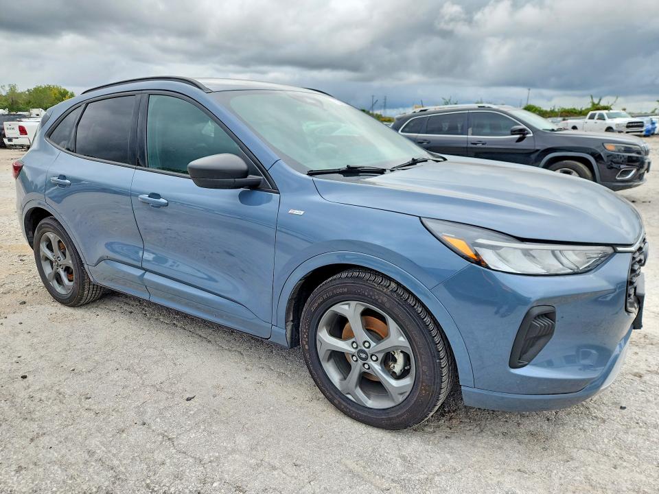 Photo 4 from auction – 2023 FORD ESCAPE with VIN 1FMCU0MN6PUA78983