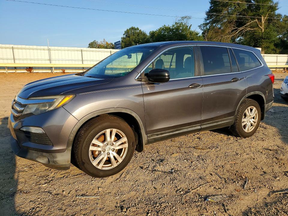 HONDA PILOT 2016 with VIN 5FNYF5H19GB025101 - Photo from auction