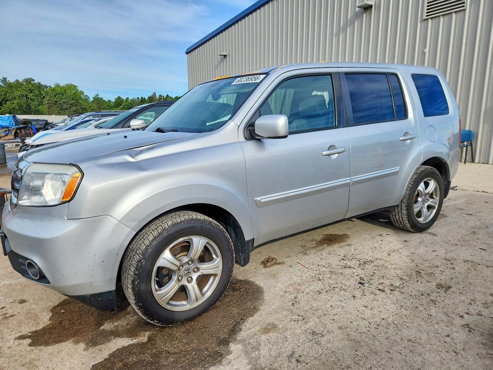 HONDA PILOT 2013 with VIN 5FNYF4H53DB003846 - Photo from auction