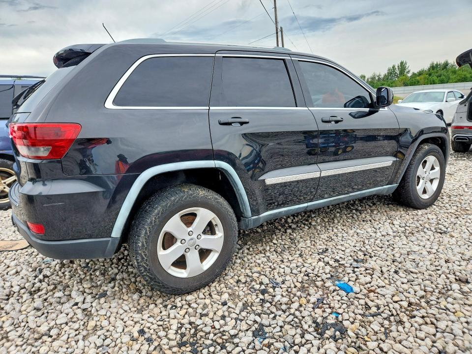 Photo 3 from auction – 2011 JEEP GRAND CHEROKEE with VIN 1J4RR4GT5BC544557