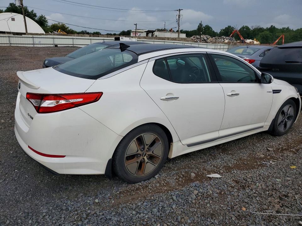 Photo 3 from auction – 2013 KIA OPTIMA with VIN KNAGM4AD1D5040573
