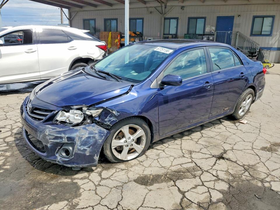 TOYOTA COROLLA 2013 с VIN 2T1BU4EE0DC041622 - Снимка от търг