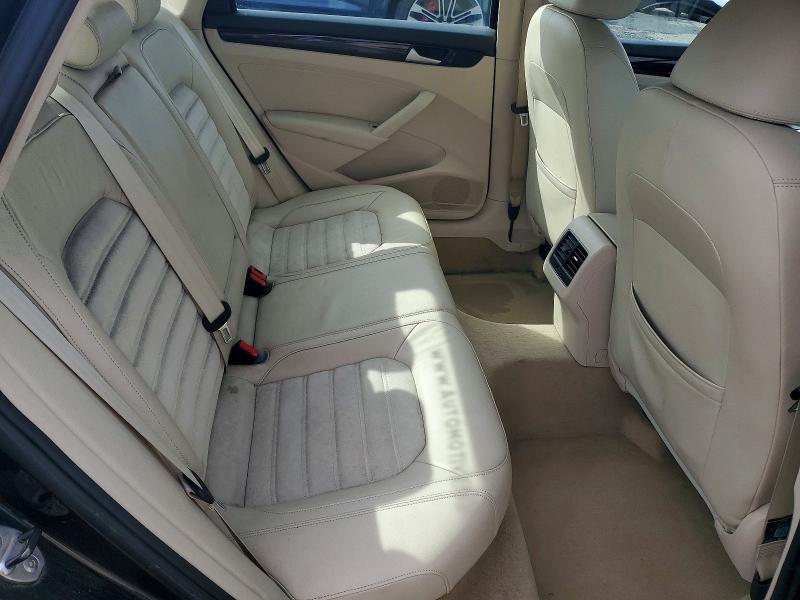 Photo 10 from auction – 2014 VOLKSWAGEN PASSAT with VIN 1VWCT7A38EC105345