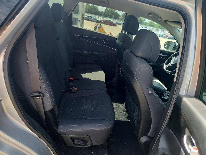 Photo 11 from auction – 2017 KIA SORENTO with VIN 5XYPGDA38HG267127