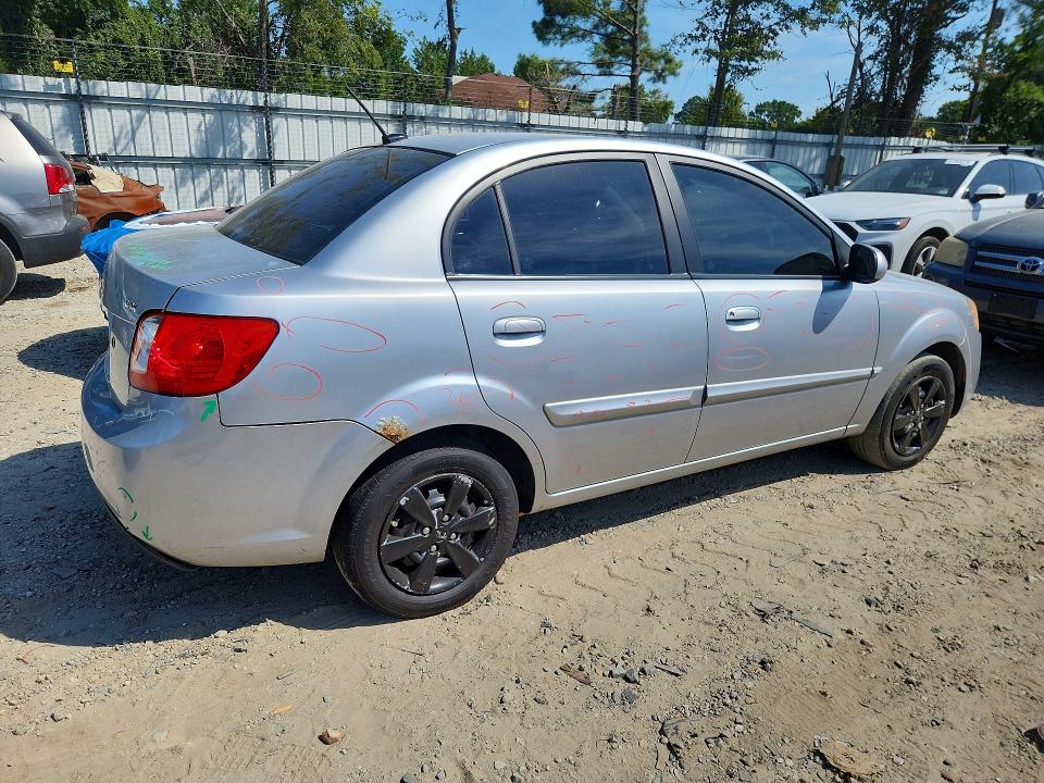 Zdjęcie 3 z aukcji – 2011 KIA RIO z VIN KNADH4A36B6707997