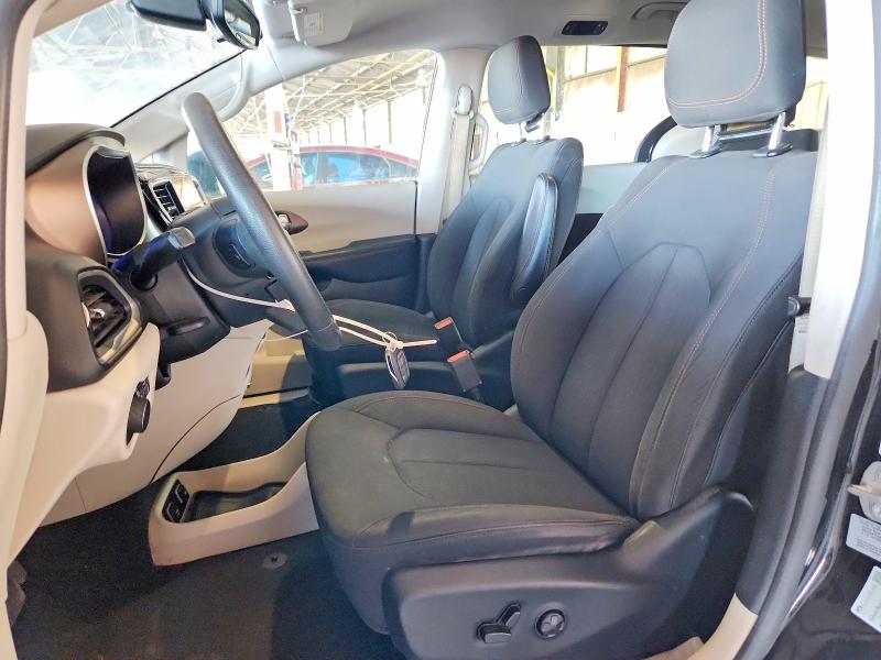 Photo 7 from auction – 2017 CHRYSLER PACIFICA with VIN 2C4RC1DG9HR610105