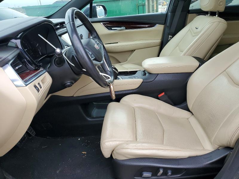 Photo 7 from auction – 2017 CADILLAC XT5 with VIN 1GYKNDRS6HZ308748