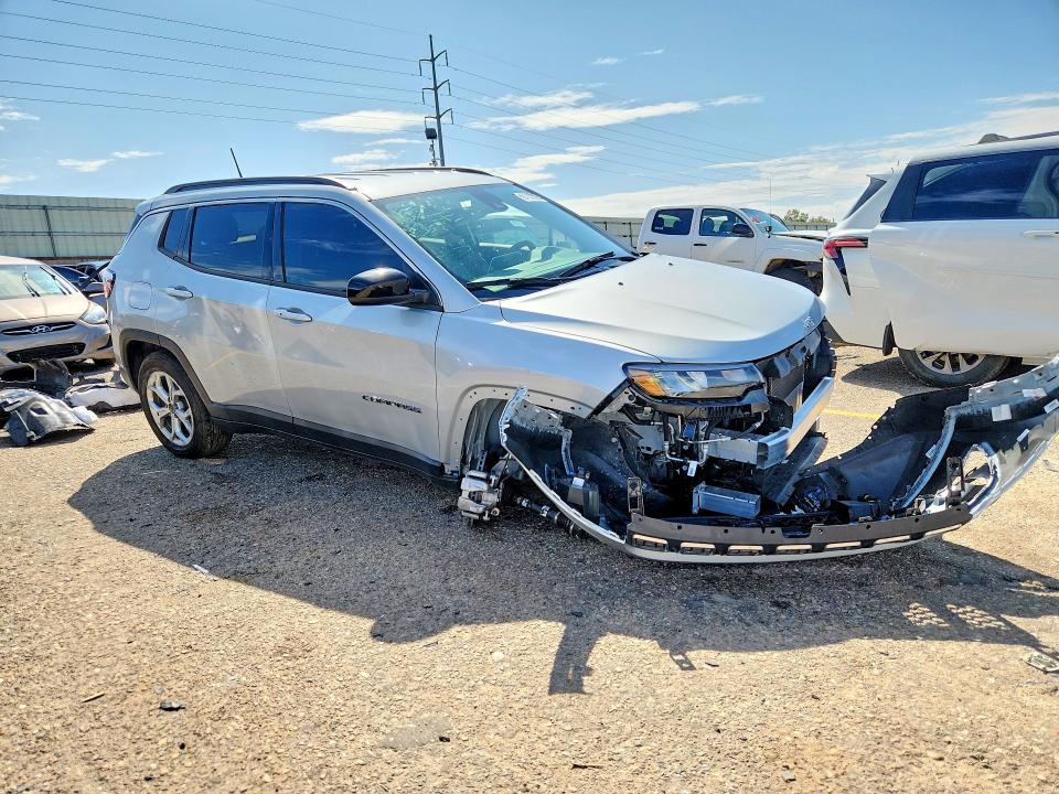 Photo 4 from auction – 2025 JEEP COMPASS with VIN 3C4NJDBNXST602042