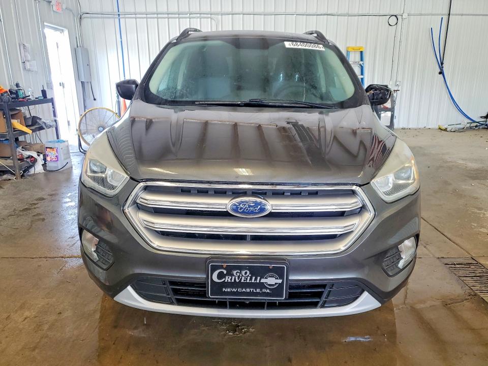 Photo 5 from auction – 2017 FORD ESCAPE with VIN 1FMCU0GD3HUB58052