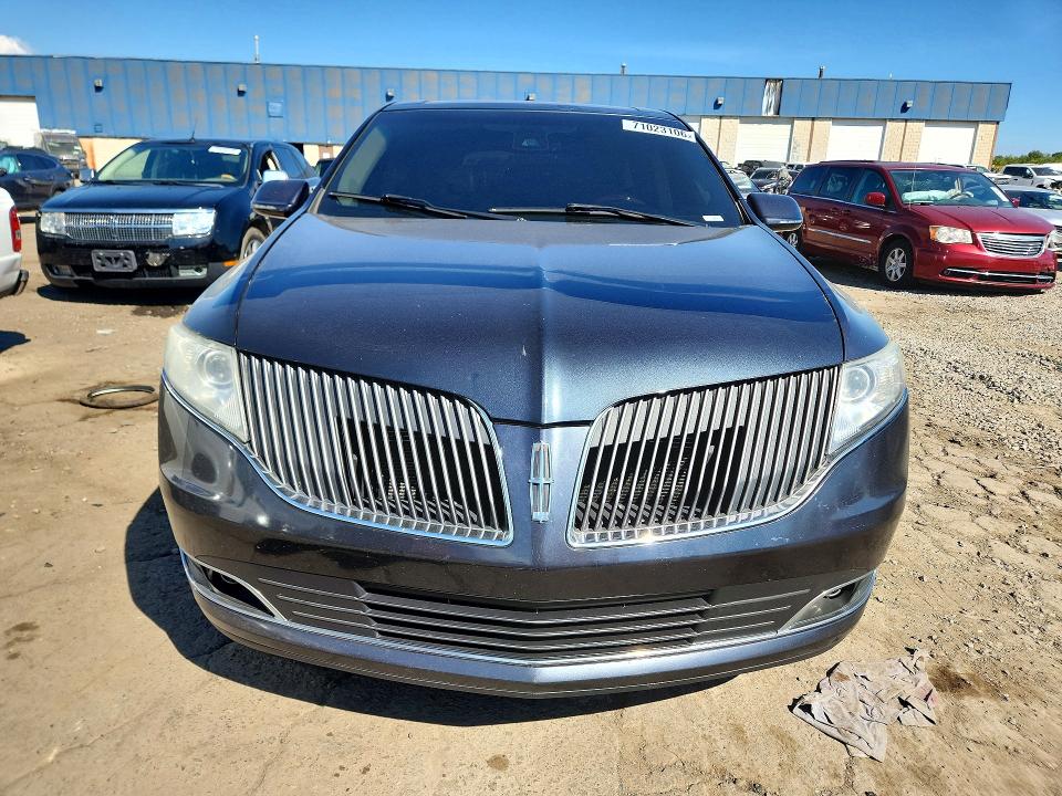 Photo 5 from auction – 2013 LINCOLN MKT with VIN 2LMHJ5ATXDBL54473