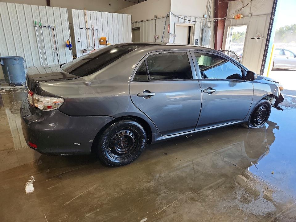 Photo 3 from auction – 2013 TOYOTA COROLLA with VIN 2T1BU4EE5DC954408