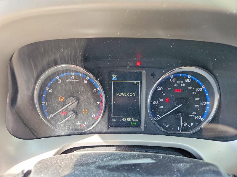 Photo 9 from auction – 2016 TOYOTA RAV4 with VIN 2T3YFREV3GW273532