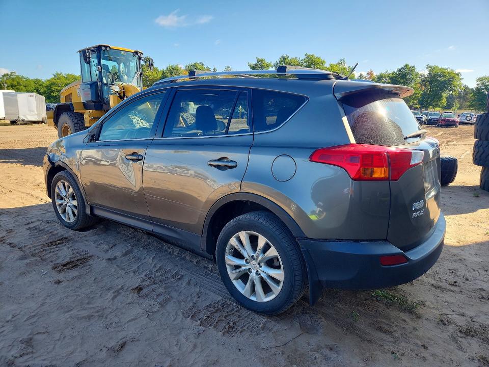 Photo 2 from auction – 2015 TOYOTA RAV4 with VIN JTMDFREV2FD132445