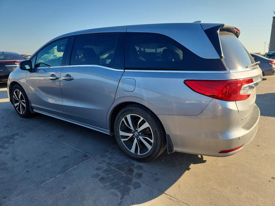 Photo 2 from auction – 2018 HONDA ODYSSEY with VIN 5FNRL6H90JB034138