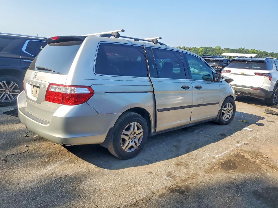 Photo 3 from auction – 2005 HONDA ODYSSEY with VIN 5FNRL38225B043169