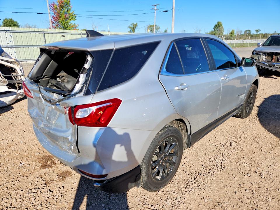Photo 3 from auction – 2021 CHEVROLET EQUINOX with VIN 3GNAXUEV1MS173611