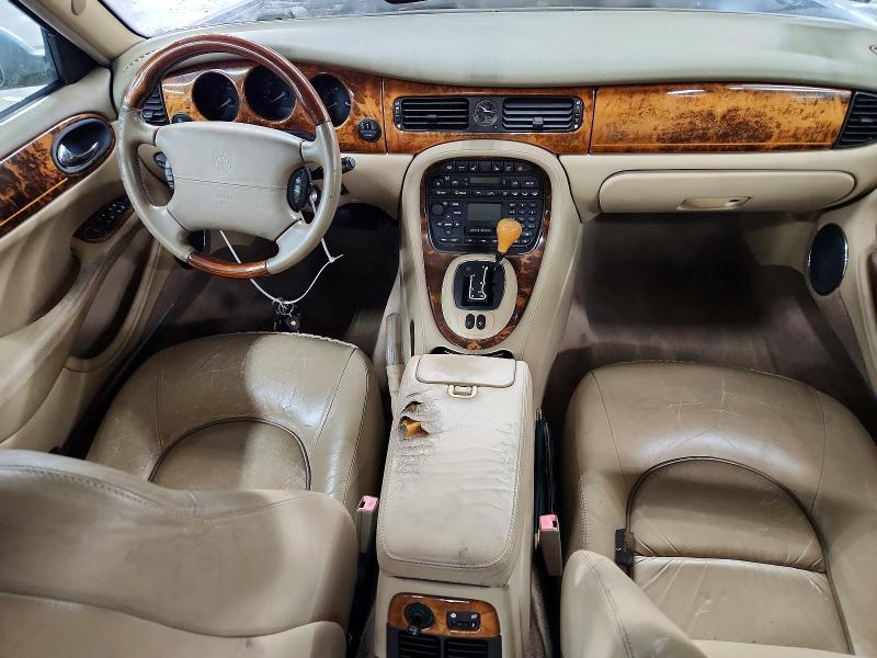 Photo 8 from auction – 2003 JAGUAR VANDENPLAS with VIN SAJDA24C23LF55943