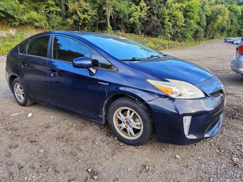 Photo 4 from auction – 2013 TOYOTA PRIUS with VIN JTDKN3DU7D1665860