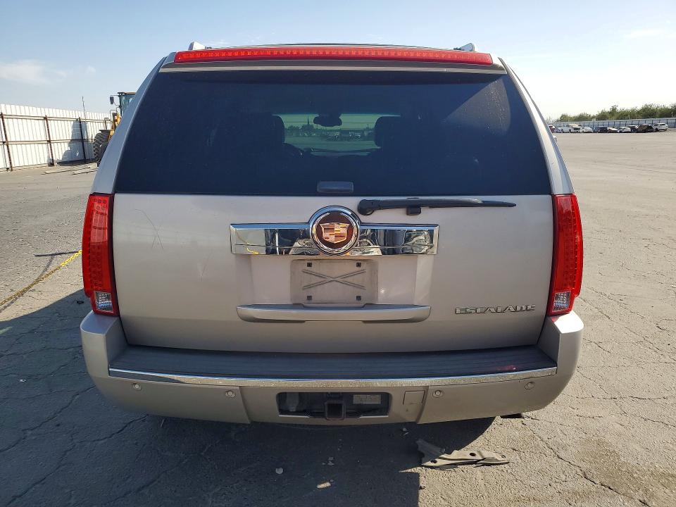 Photo 6 from auction – 2008 CADILLAC ESCALADE with VIN 1GYFK63848R235480