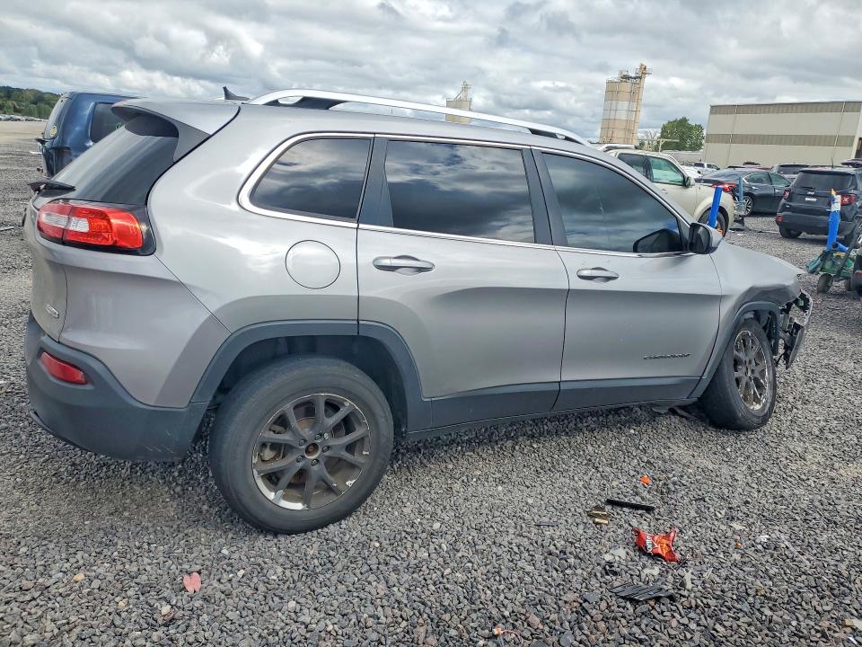 Снимка 3 от търг – 2016 JEEP CHEROKEE с VIN 1C4PJMCB8GW308072