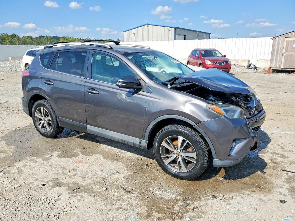 Photo 4 from auction – 2016 TOYOTA RAV4 with VIN 2T3WFREV2GW257104