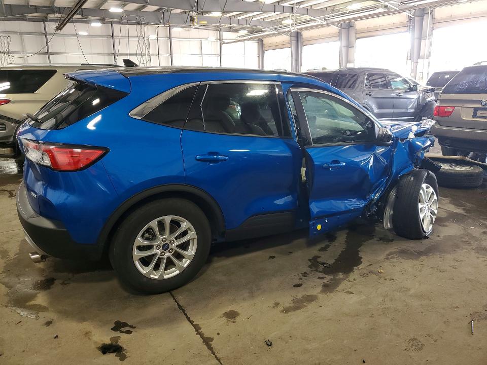 Photo 3 from auction – 2020 FORD ESCAPE with VIN 1FMCU9G6XLUA84076