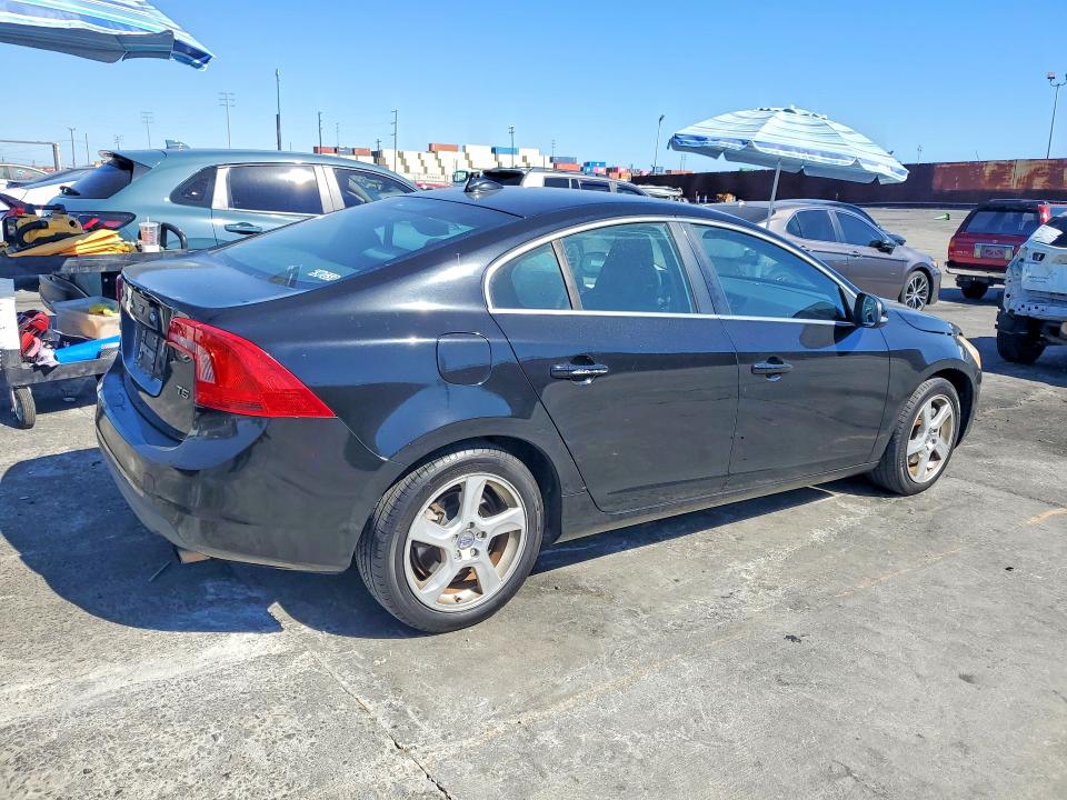Photo 3 from auction – 2012 VOLVO S60 with VIN YV1622FS9C2034160