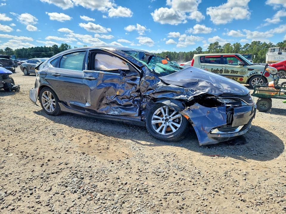 Photo 4 from auction – 2015 CHRYSLER 200 with VIN 1C3CCCAB5FN697025