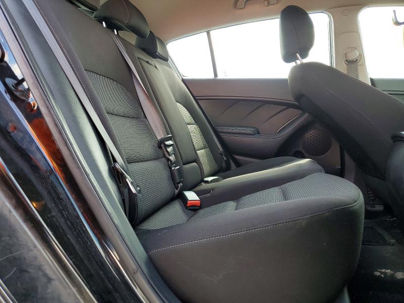 Photo 10 from auction – 2017 KIA FORTE5 with VIN KNAFK5A80H5667460