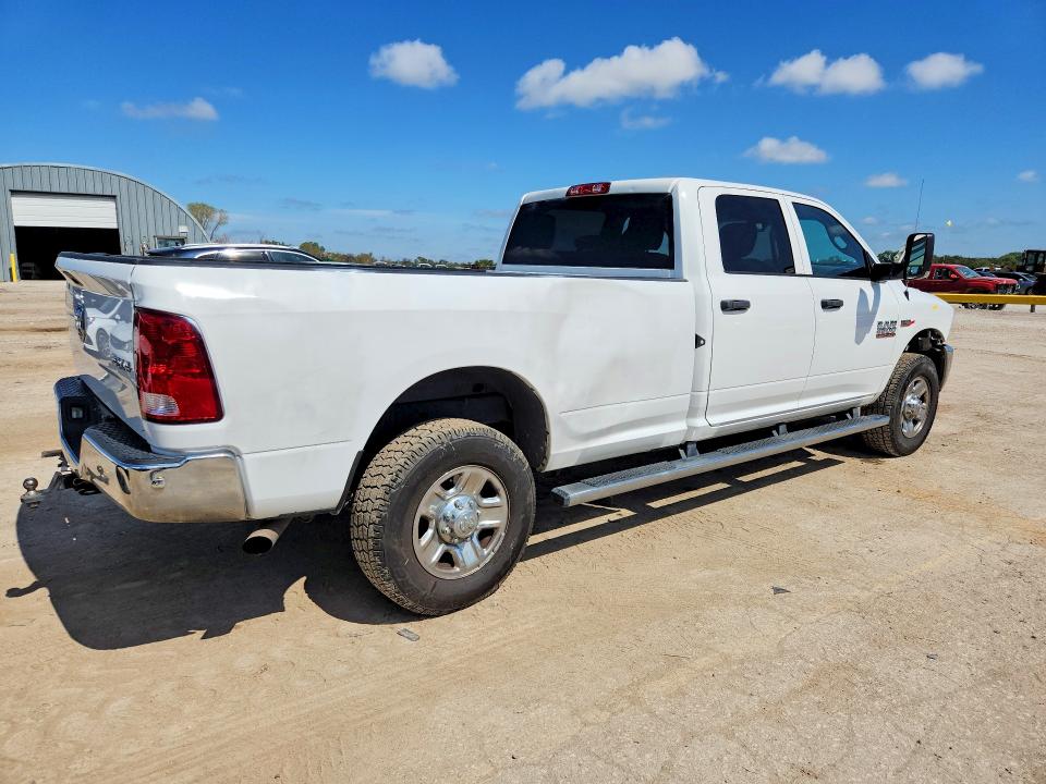 Снимка 3 от търг – 2015 RAM 2500 с VIN 3C6UR5HJ8FG577162
