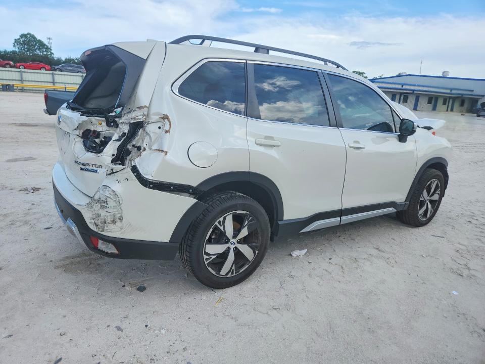 Photo 3 from auction – 2020 SUBARU FORESTER with VIN JF2SKAXC4LH451478