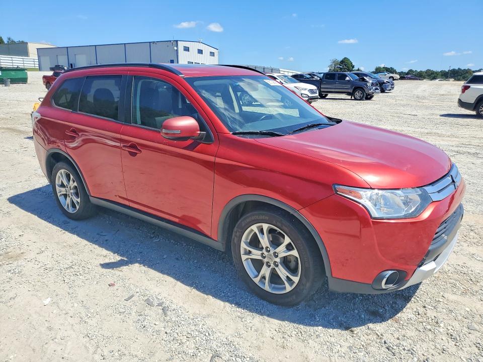 Photo 4 from auction – 2015 MITSUBISHI OUTLANDER with VIN JA4AD3A33FZ004450