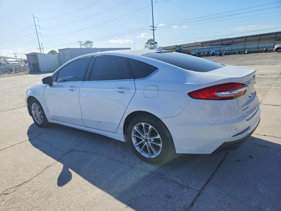 Photo 2 from auction – 2020 FORD FUSION with VIN 3FA6P0H75LR128980
