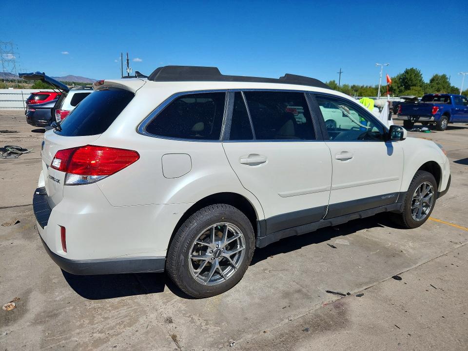 Photo 3 from auction – 2013 SUBARU OUTBACK with VIN 4S4BRCPC6D3230786