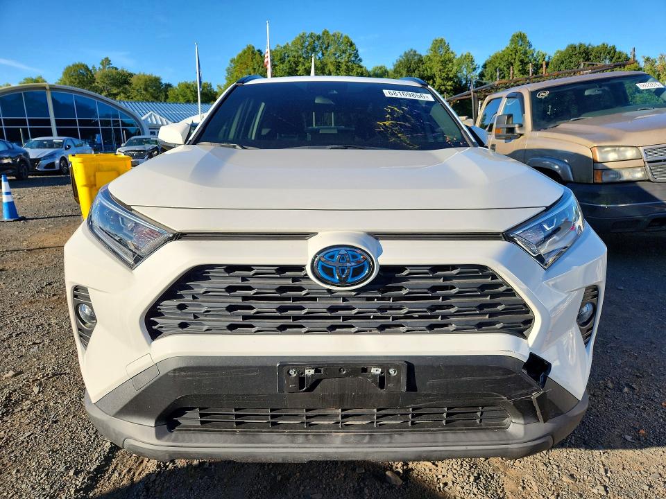 Снимка 5 от търг – 2021 TOYOTA RAV4 с VIN JTMRWRFV1MD128050