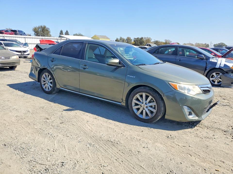 Снимка 4 от търг – 2013 TOYOTA CAMRY HYBRID с VIN 4T1BD1FKXDU093681